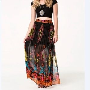 BEBE🌼Maxi Skirt